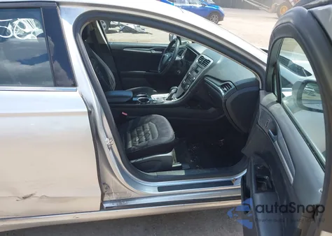 2014 Ford Fusion Se z USA, uszkodzony, nr VIN 3FA6P0H73ER143920